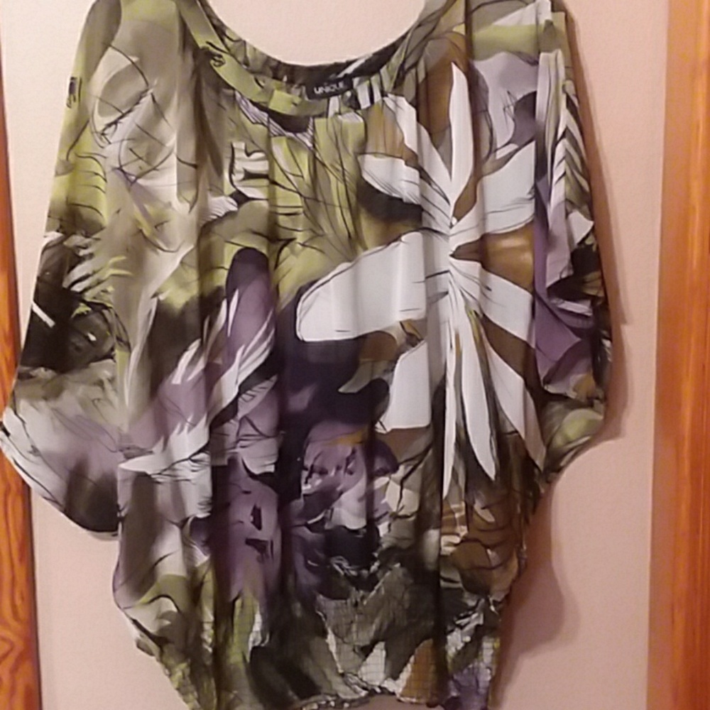 Multicolored cinch waist top
